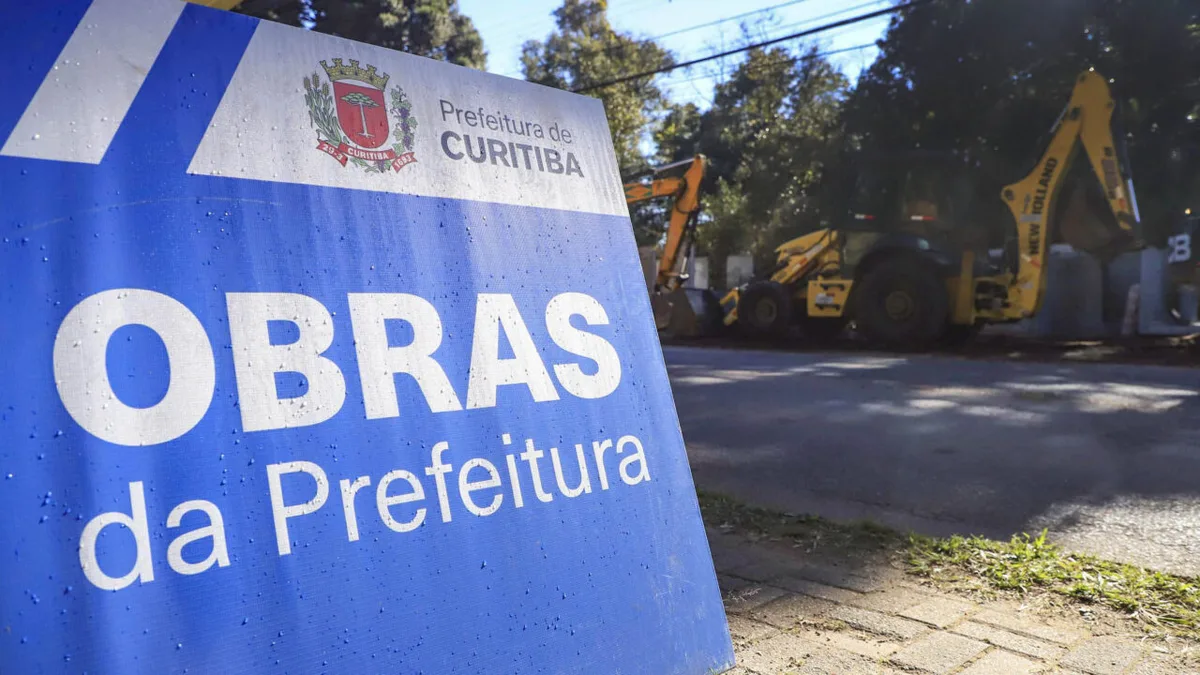Obras alteram trânsito em ruas de Santa Quitéria, em Curitiba