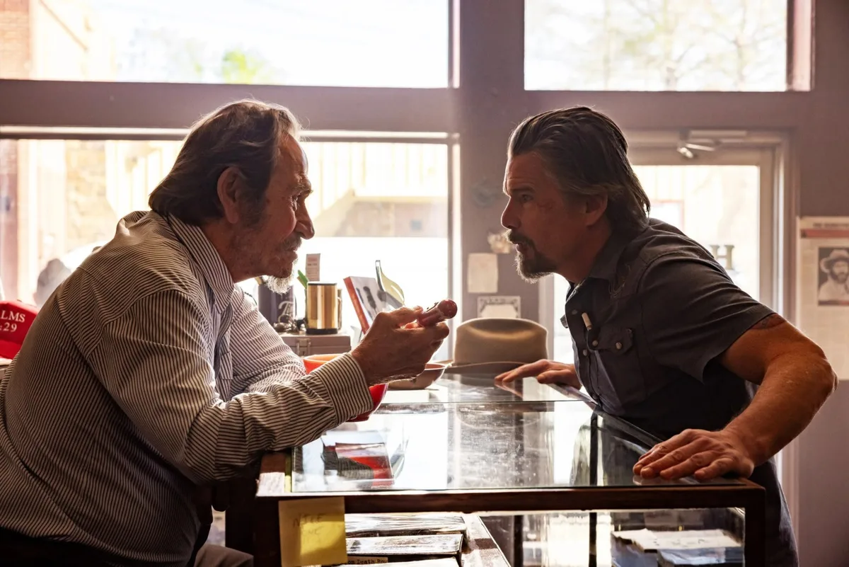 FX revela trailer da segunda temporada de The Lowdown, com Ethan Hawke