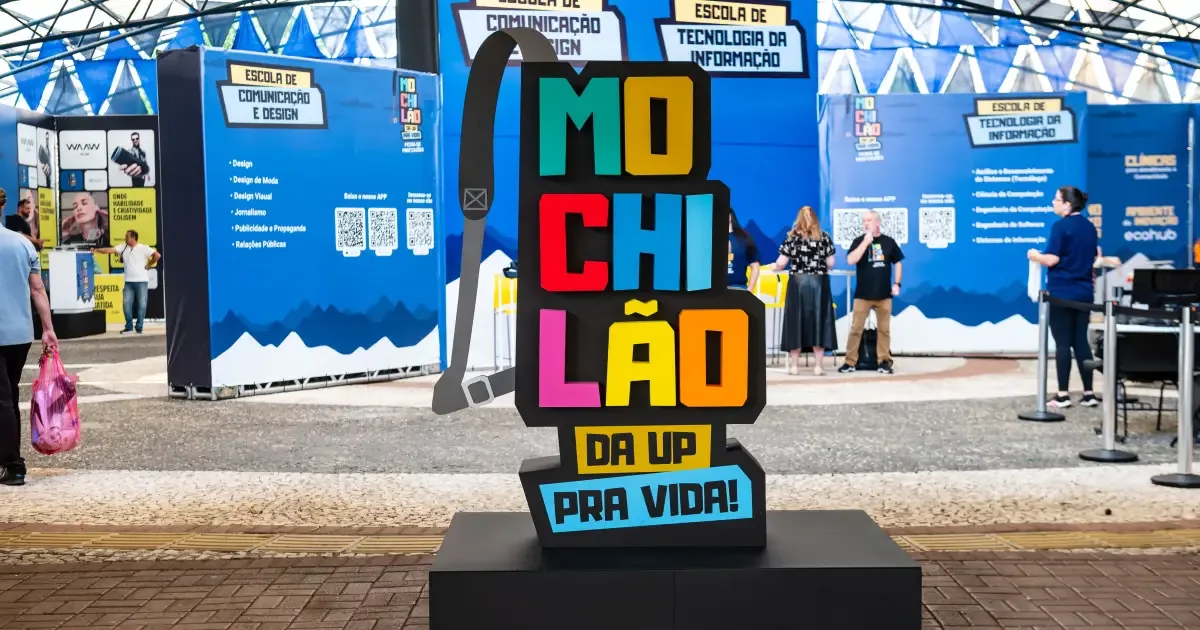 Mochilão leva oficinas e experiências sobre carreiras a estudantes