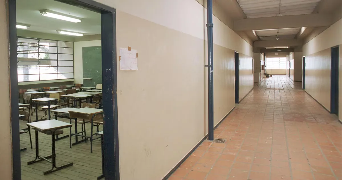 Formação de professores perde espaço e expõe crise de valorização no Brasil