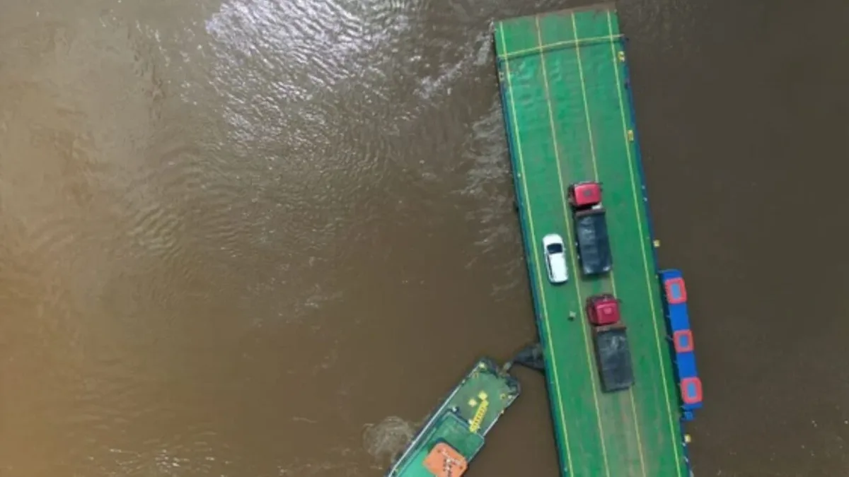 Cheia do Rio Piquiri interrompe travessia de balsa entre Francisco Alves e Terra Roxa
