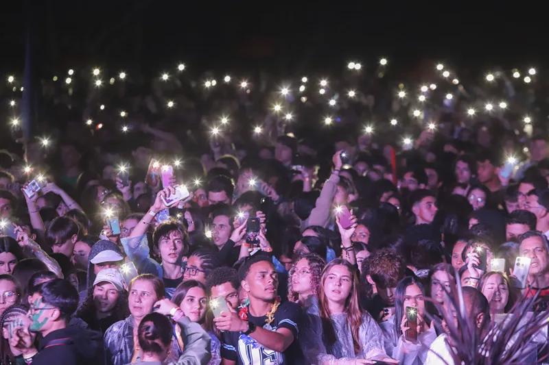 Curitiba reúne mais de 10 mil jovens em celebração católica