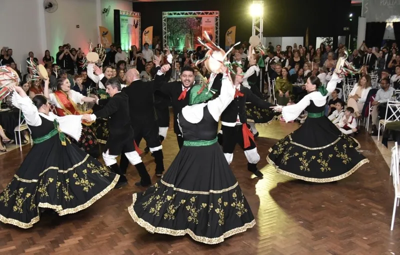 Italian Fest reúne gastronomia e folclore em Cascavel entre 18 e 20