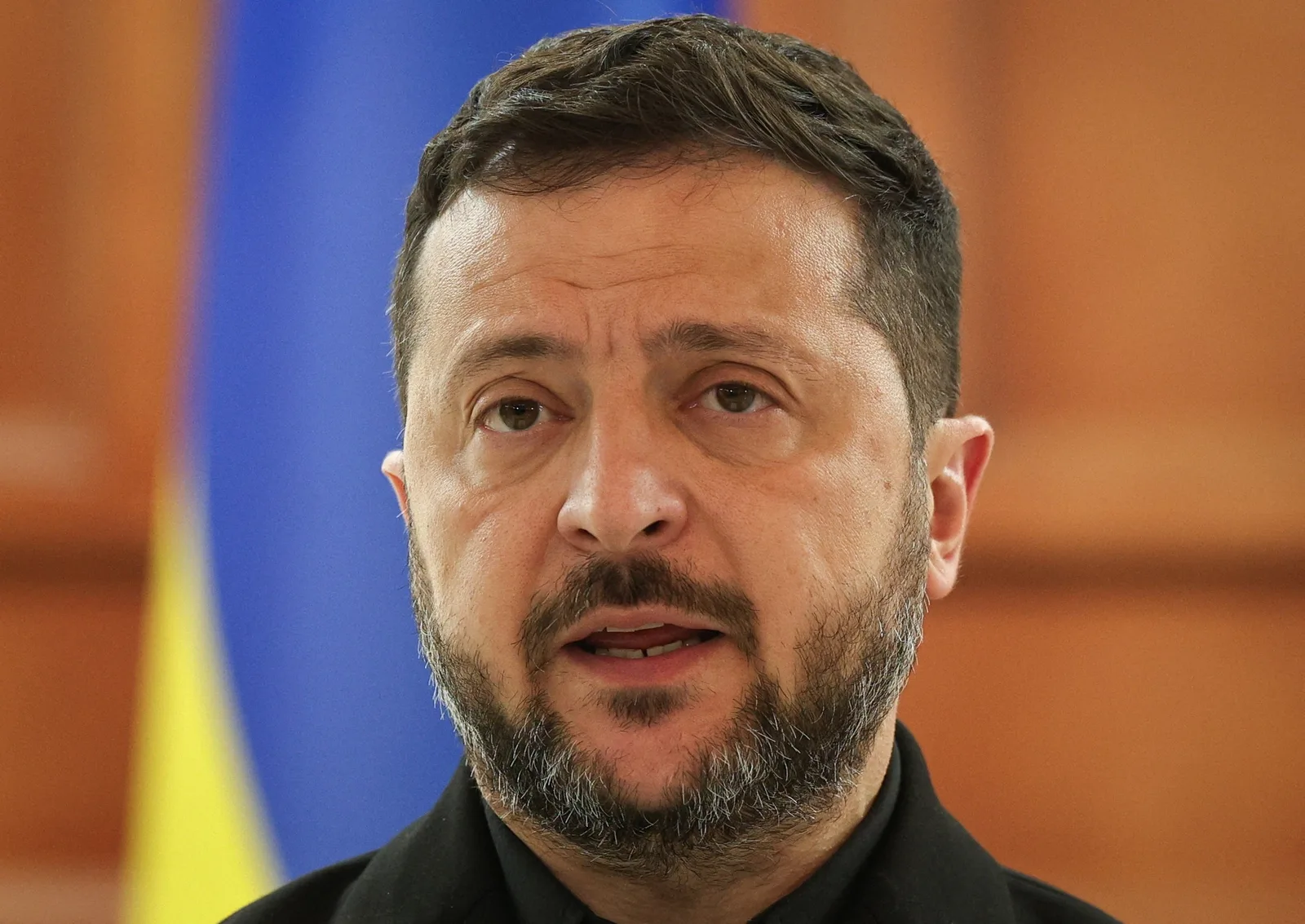 Zelensky propõe suspensão de ataques aéreos durante negociações com a Rússia