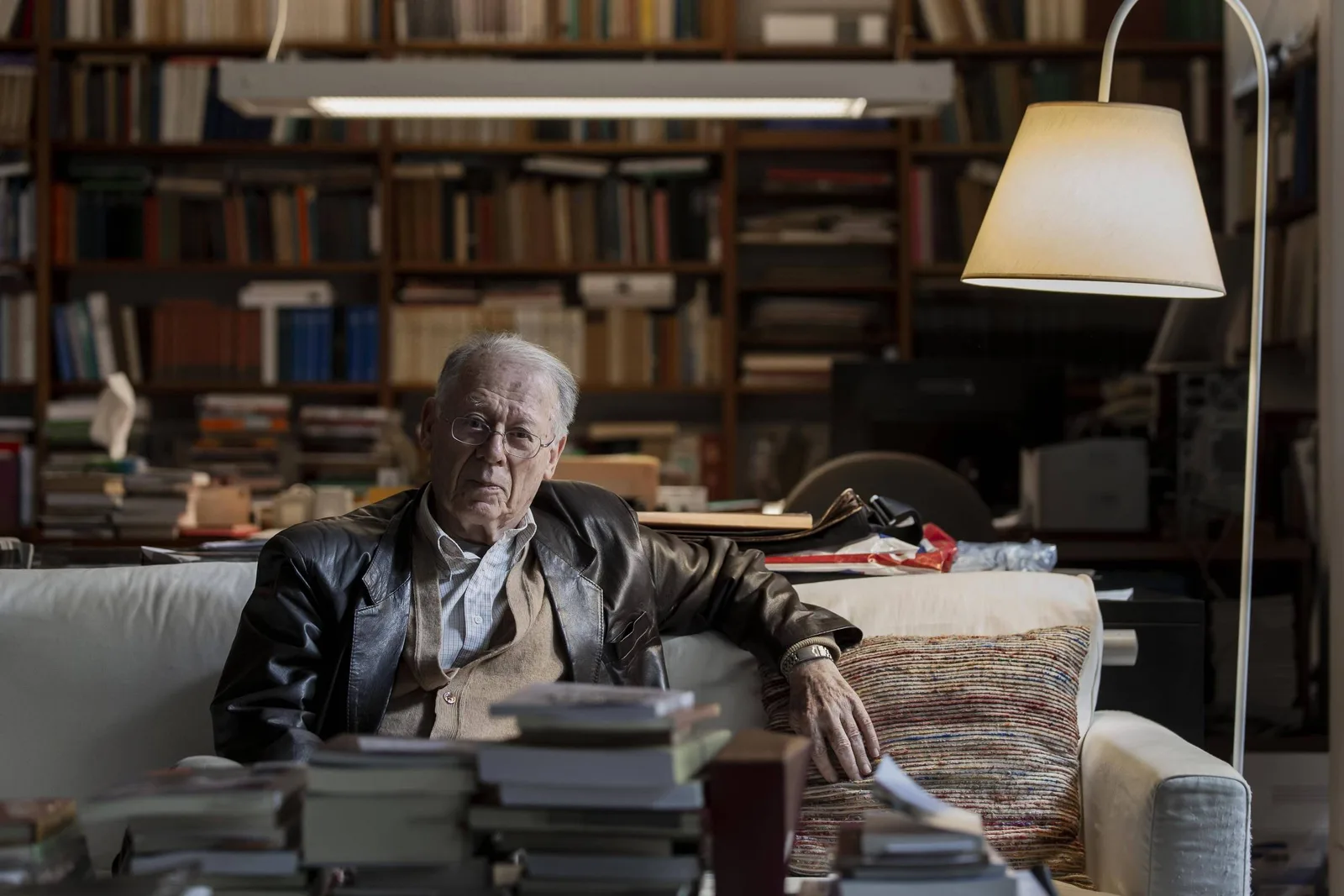 Roberto Schwarz e a literatura como forma de interpretar a sociedade brasileira