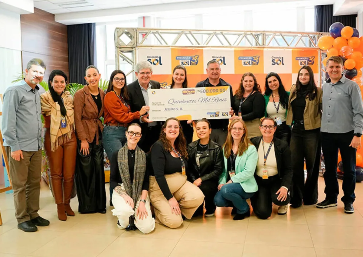 Moradora de Ponta Grossa recebe prêmio de R$ 500 mil da Girando Sol