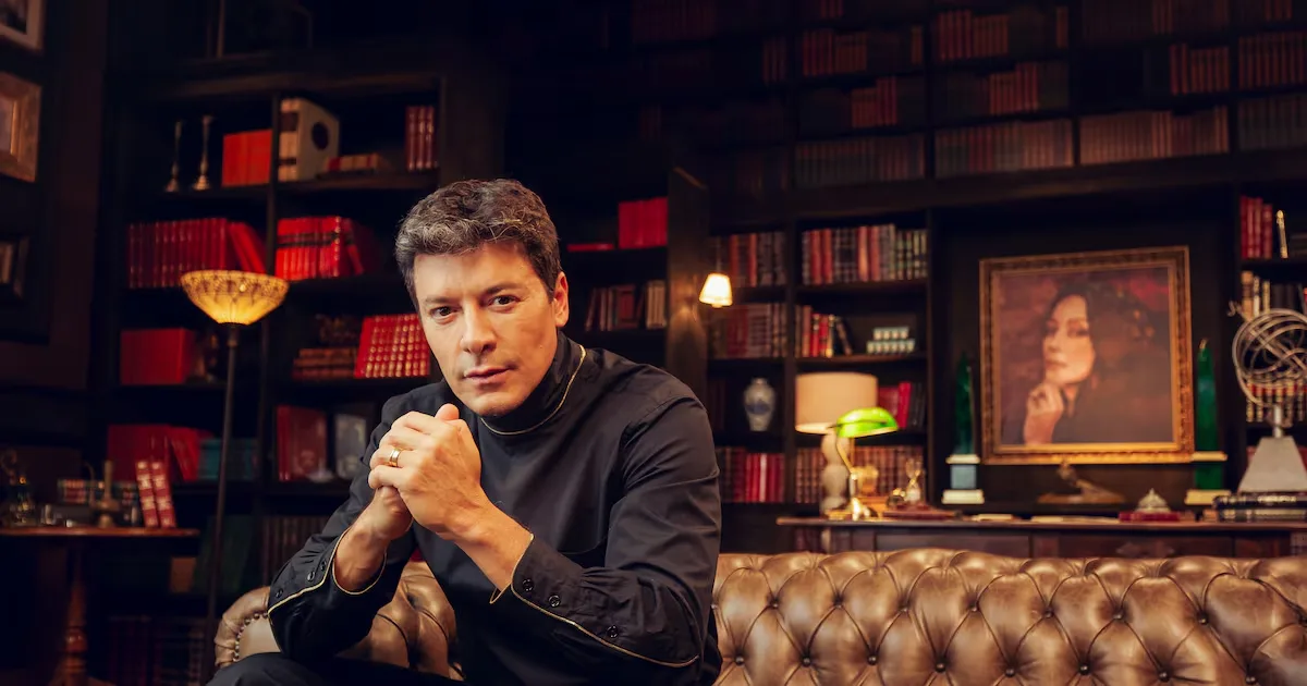 Rodrigo Faro combina apresentação e atuação em reality de estratégia da Globo