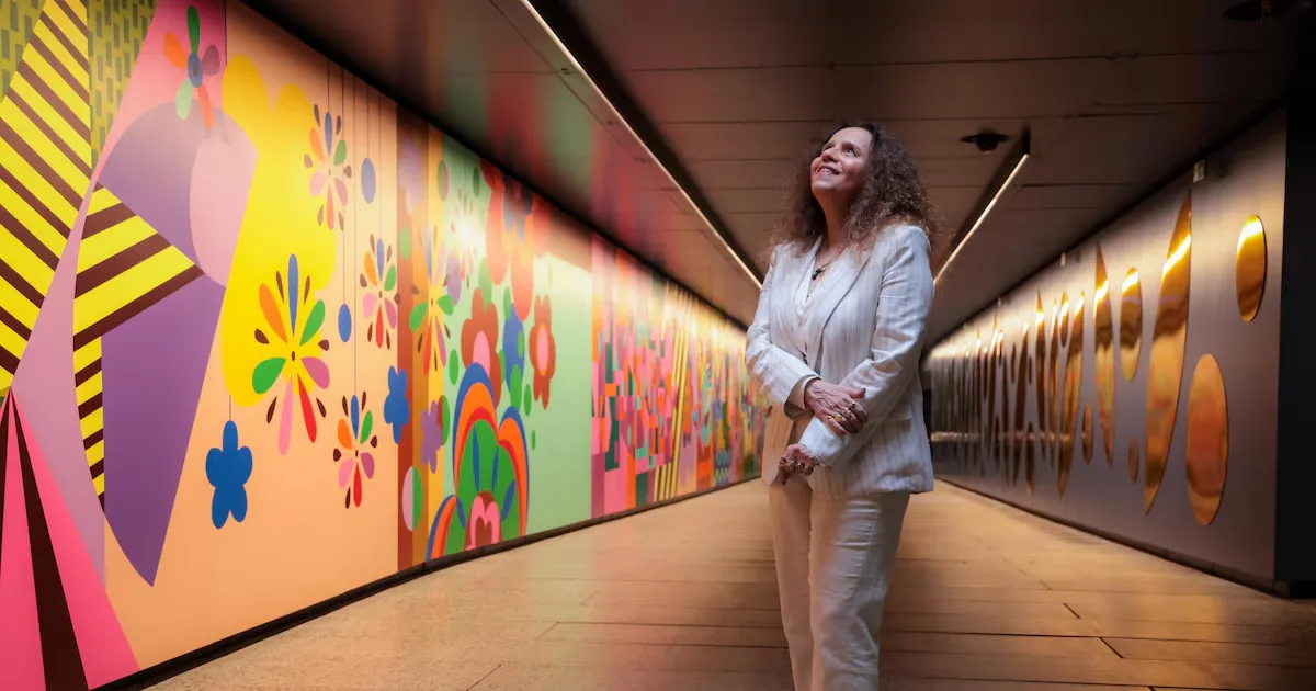Masp inaugura passagem com mural imersivo de Beatriz Milhazes