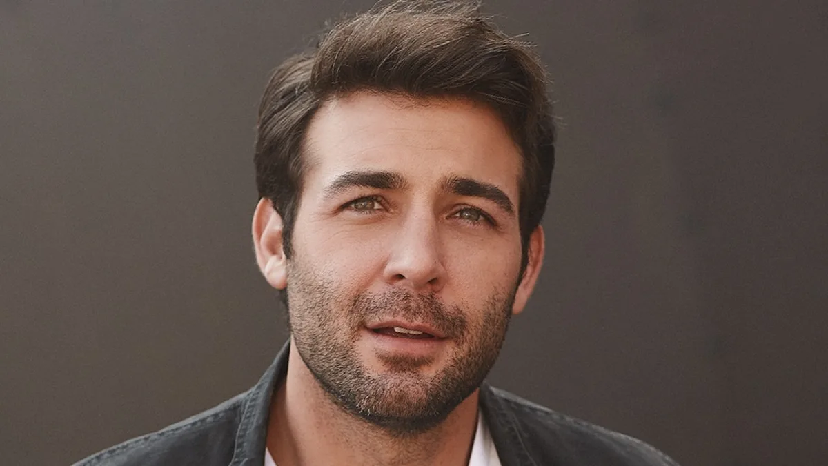 James Wolk viverá consultor jurídico em série de automobilismo da AMC