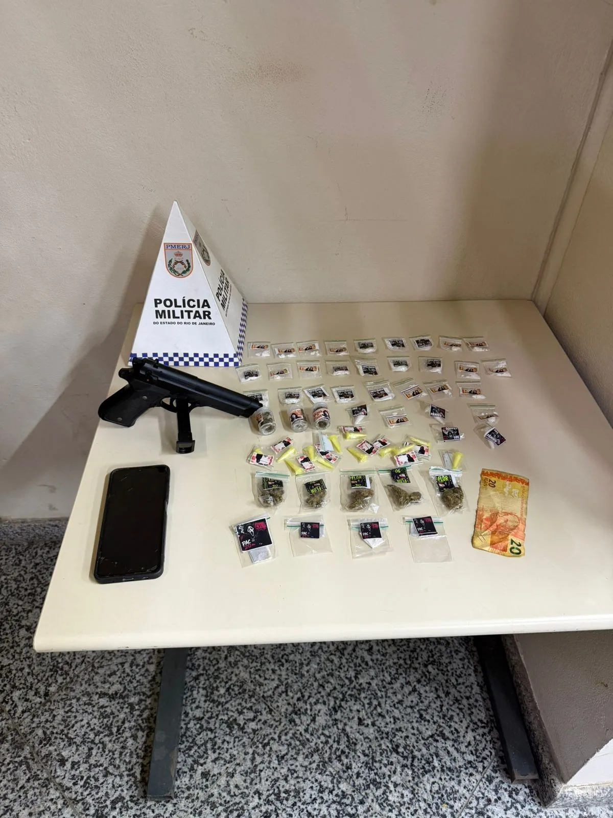 Homem de 42 anos é preso com cocaína, maconha e haxixe em Paraty