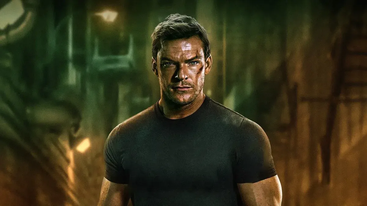 Alan Ritchson diz que reeleição impediu adaptação de livro em Reacher