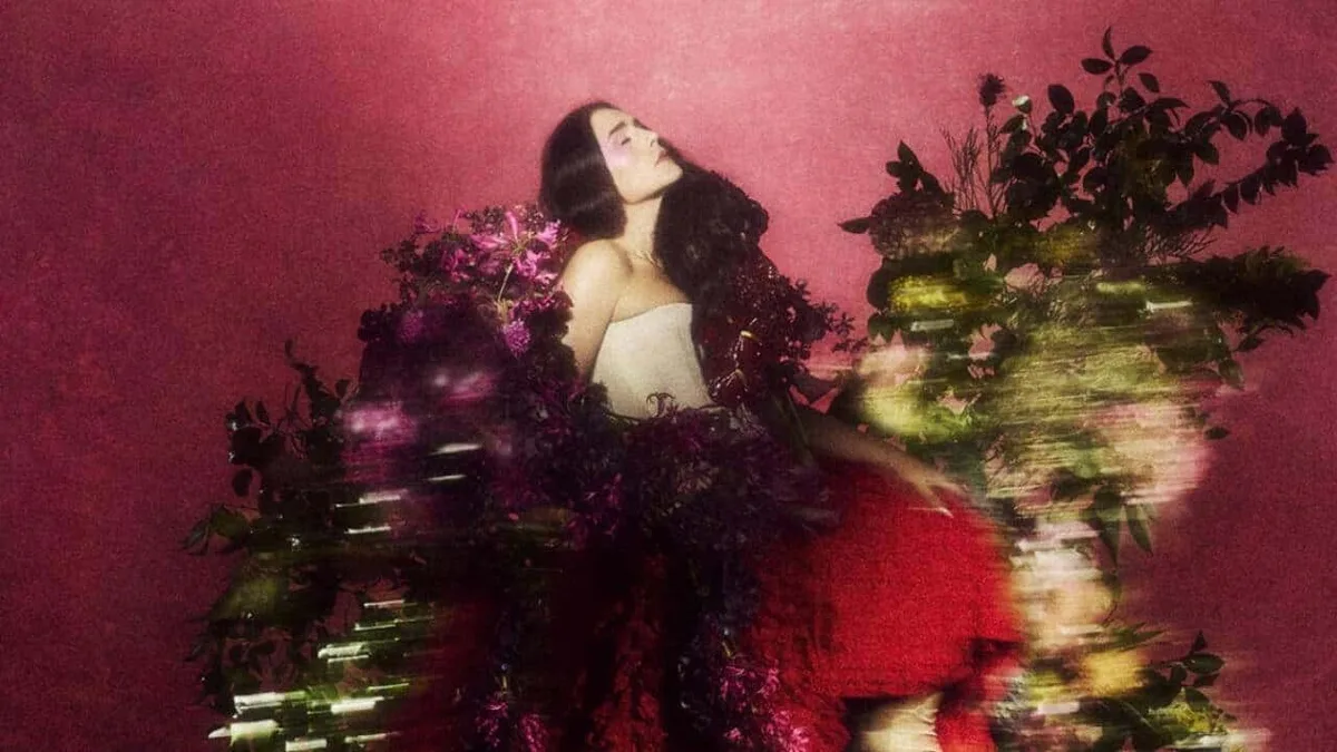 Jessie Ware fecha ciclo de discos com a intimidade dançante de ‘Superbloom’