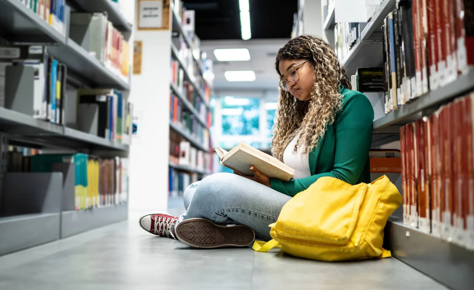 Literatura na escola depende de mediação, diversidade e tempo para ler