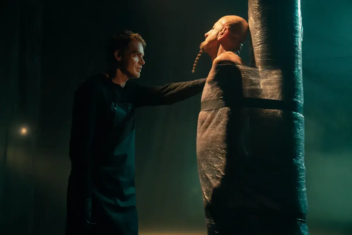 Trailer revela novo conflito de Dexter na segunda temporada da série