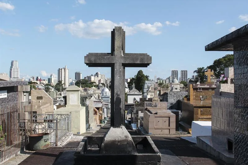 Falecimentos registrados em Curitiba têm sepultamentos previstos para 9 de setembro