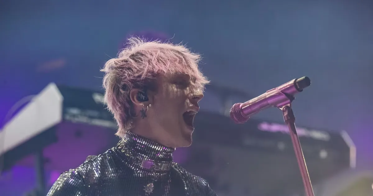 MGK responde à reação da plateia durante show no Rock in Rio