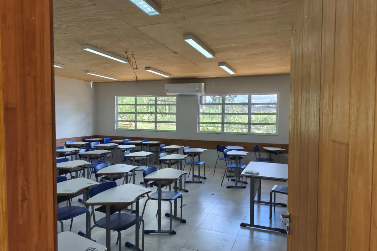 Matinhos assina contrato para construir unidade municipal de ensino integral