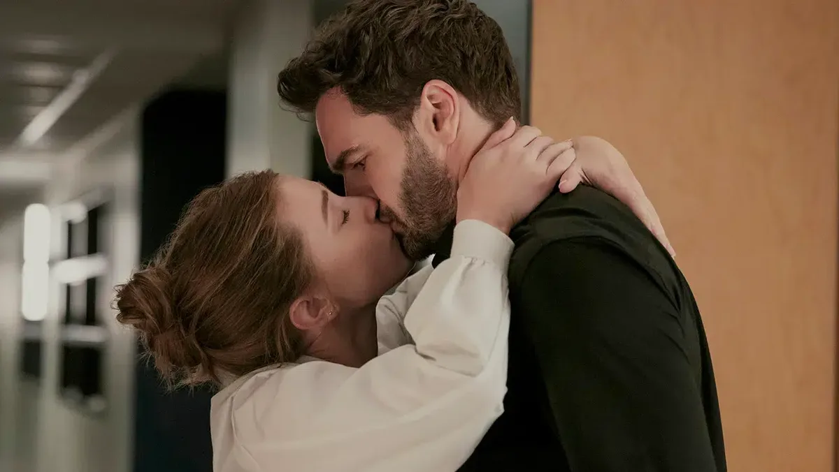 A Hipótese do Amor estreia no Rotten Tomatoes com 86% de aprovação