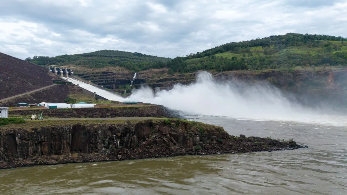 Copel mantém vazão controlada em usina no Rio Iguaçu após chuvas