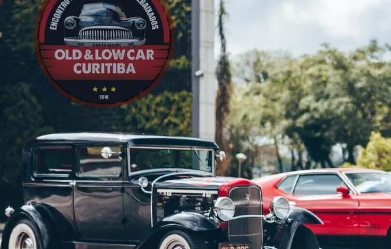 Old & Low Car reúne raridades e carros customizados em Curitiba