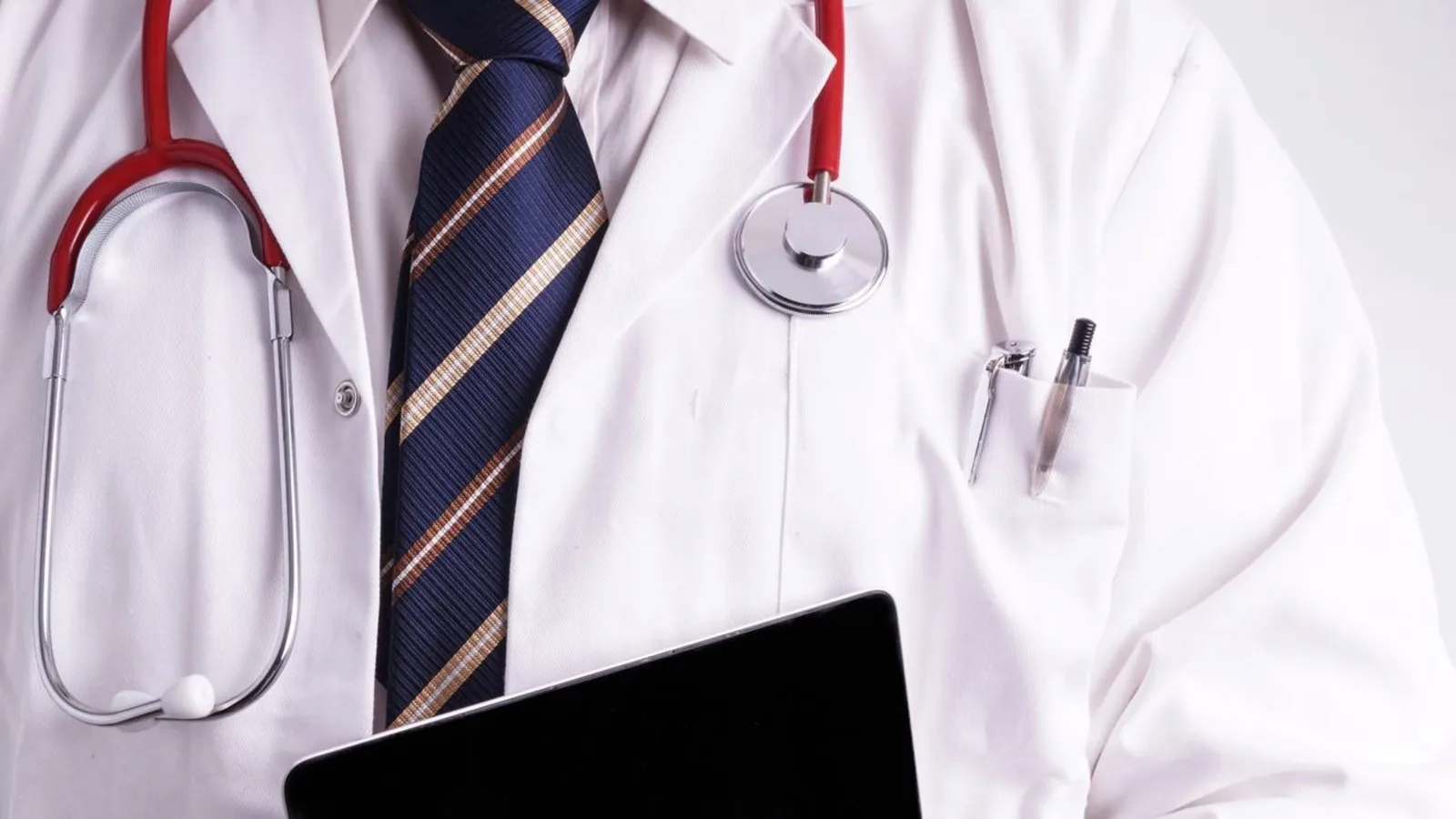 Tribunal de Aveiro condena oncologista por cobranças à ADSE