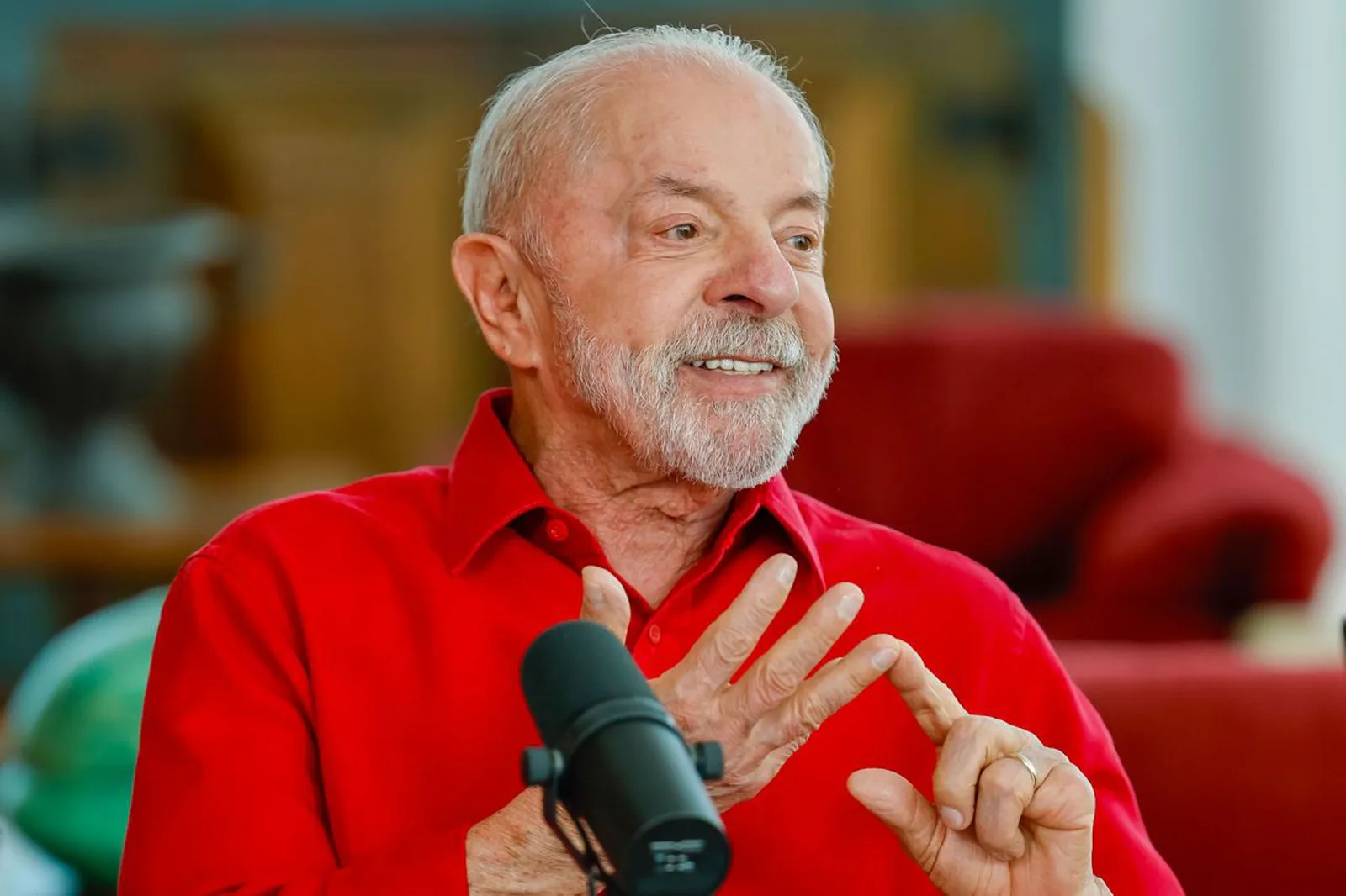 Lula critica ação dos EUA e diz que Venezuela perdeu autonomia política