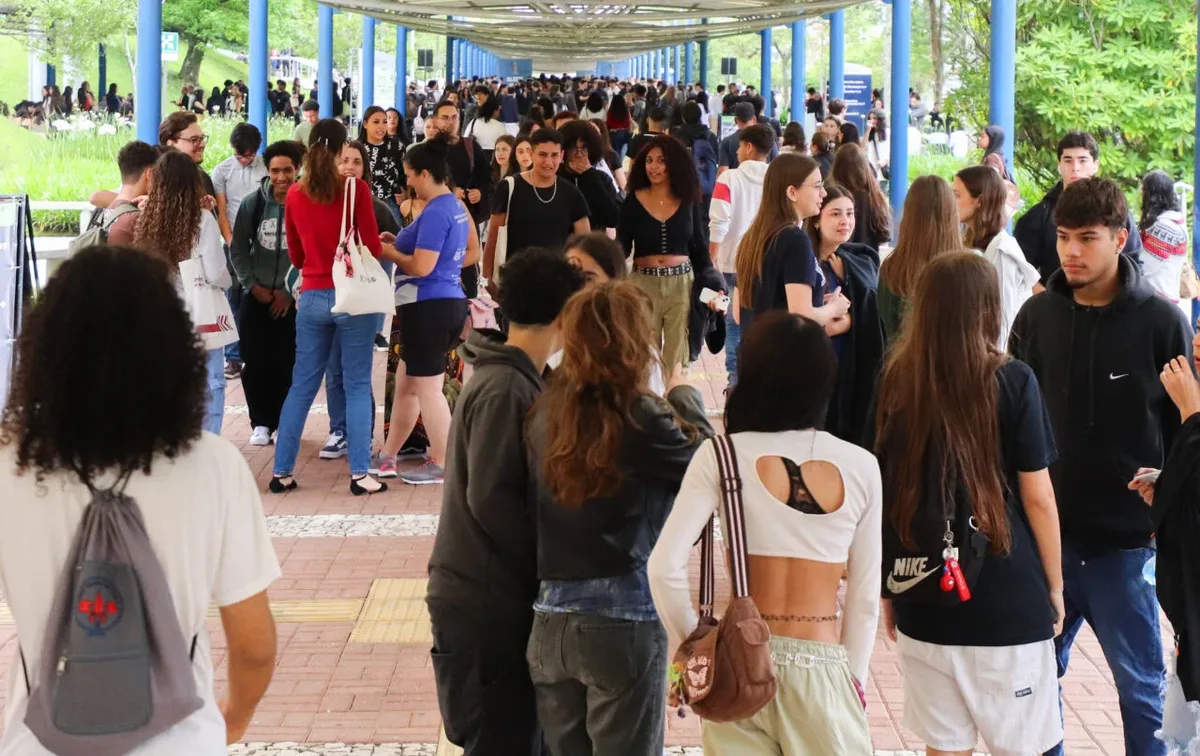Ensino superior no Paraná reúne 711 mil matrículas, com avanço da modalidade EAD