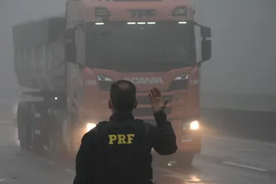 Chuvas exigem velocidade menor e decisões diferentes ao volante