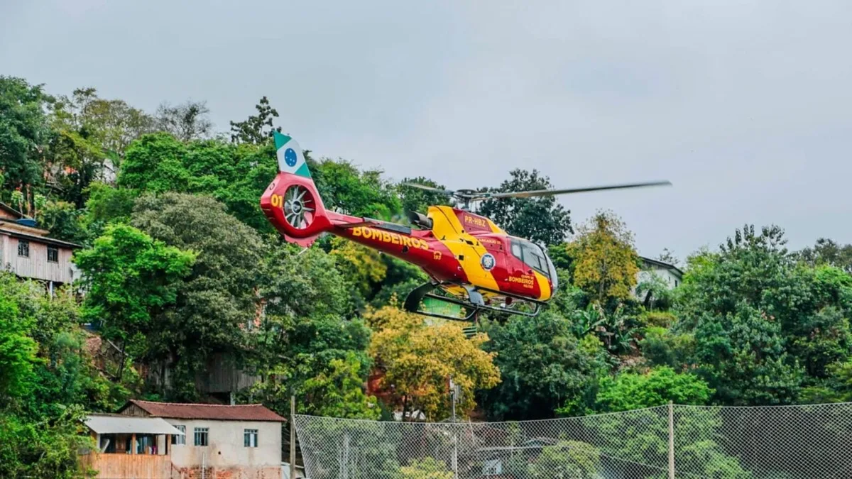 Buscas por dois desaparecidos seguem após chuvas no Paraná