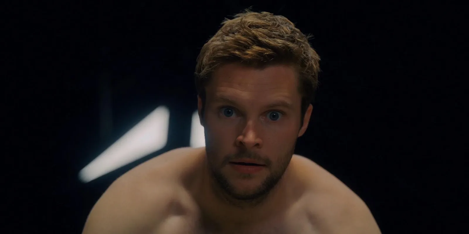 “Seasons” reúne Lily James e Jack Reynor em história de espíritos ancestrais
