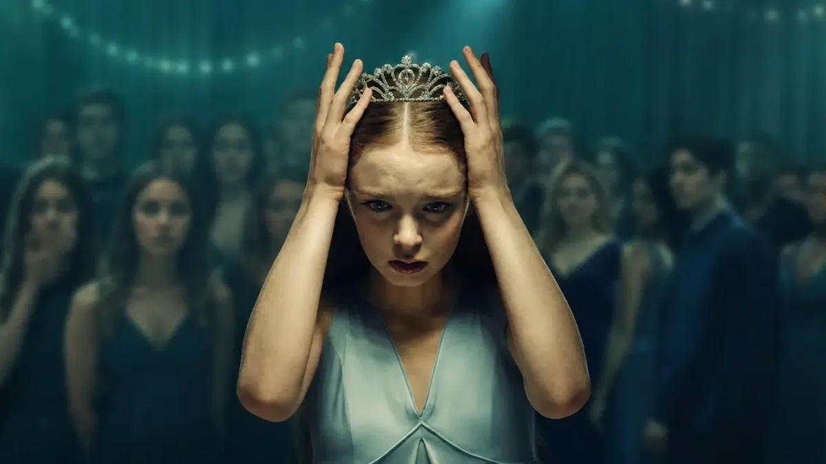 Prime Video revela personagens da nova série de Carrie, a Estranha