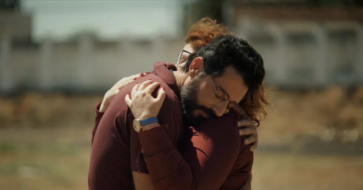 Em Pequenas Tragédias, Catalão vira centro de um cinema queer autobiográfico