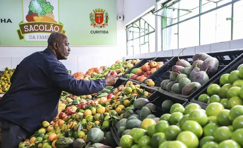Frutas e hortaliças têm queda no atacado em agosto, aponta Conab