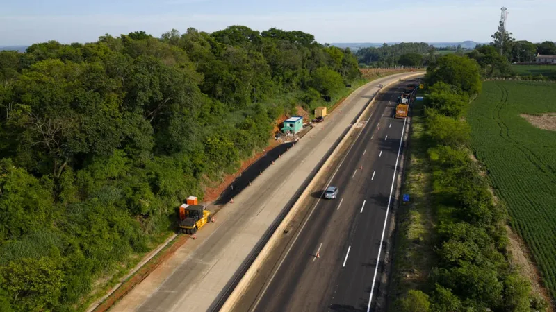 EPR Iguaçu terá de indenizar motociclista que caiu na BR-277