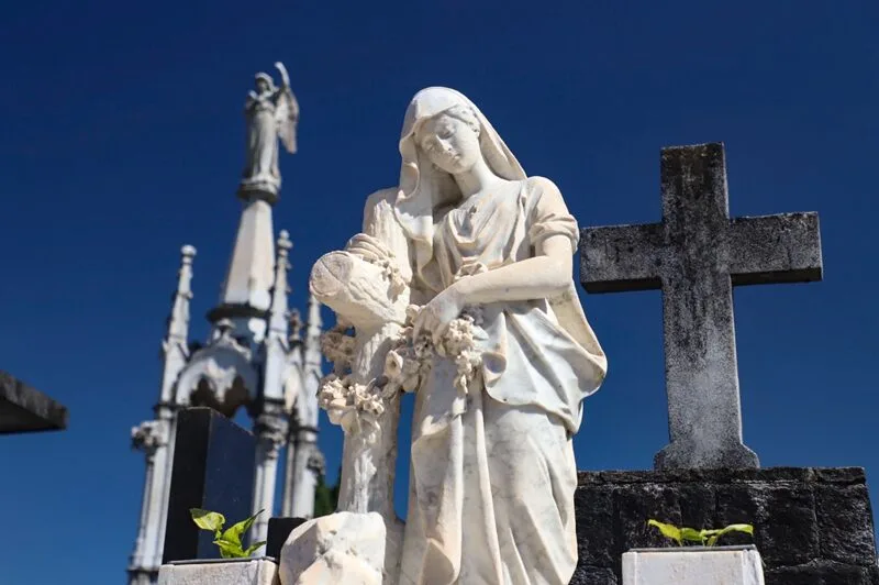 Falecimentos registrados em Curitiba têm velórios e sepultamentos definidos