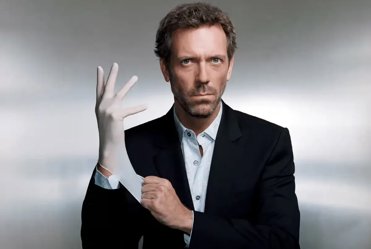 Hugh Laurie entra no elenco de minissérie da HBO sobre Louise Woodward