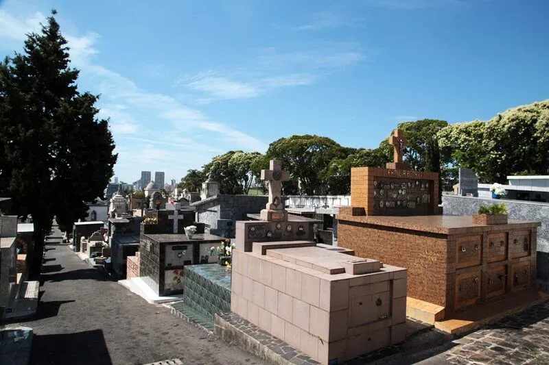 Curitiba divulga registros de falecimentos e sepultamentos previstos para 21 de setembro