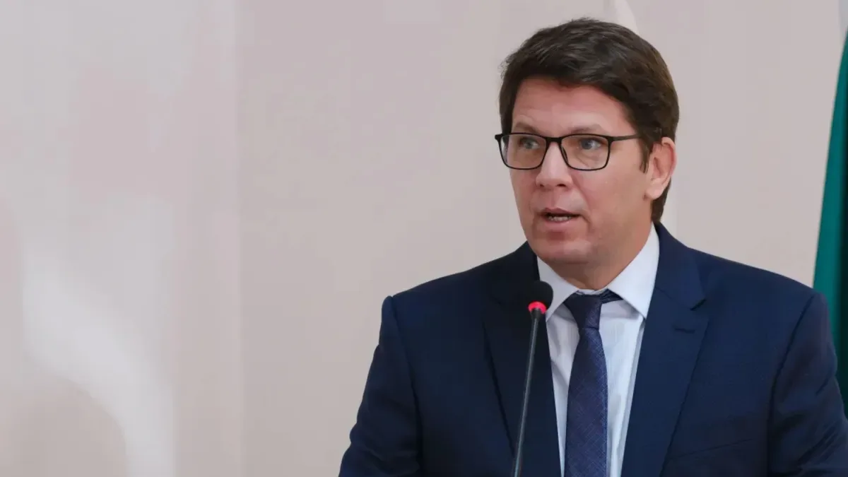 Defesa de Samara Felippo contesta ação movida por Mario Frias