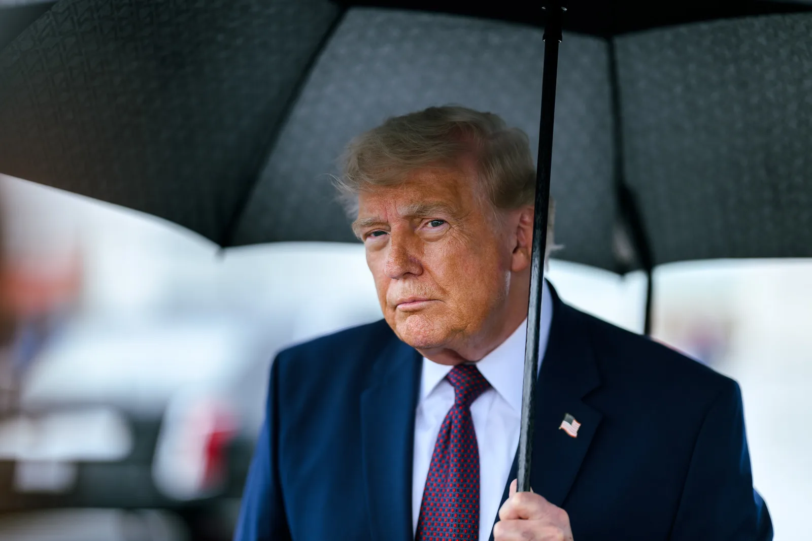 Pesquisa registra avanço de Maduro e aliados, enquanto Trump enfrenta rejeição na Venezuela
