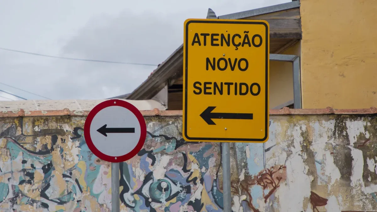 Trecho de rua no Sítio Cercado terá circulação em mão única